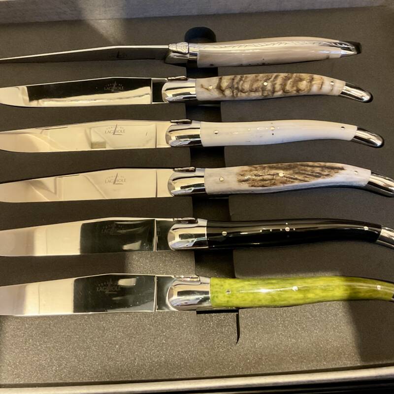 coffret "collection" 6 couteaux de table animaliers  Forge de Laguiole